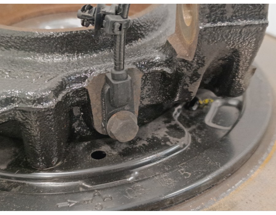Recambio de mangueta trasera derecha para mercedes-benz vito tourer (447) 2.1 cdi cat referencia OEM IAM A447357  
