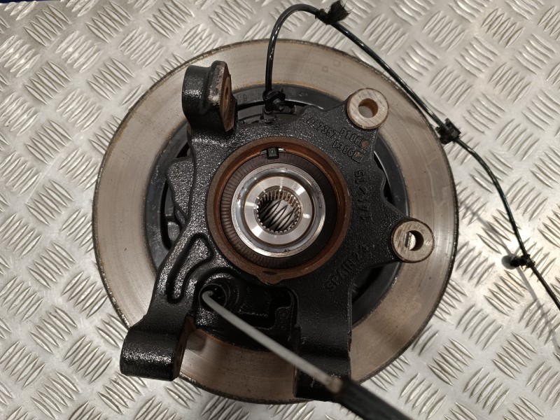 Recambio de mangueta trasera derecha para mercedes-benz vito tourer (447) 2.1 cdi cat referencia OEM IAM A447357  
