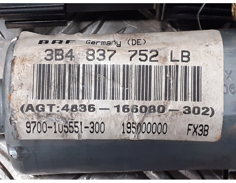 Recambio de motor elevalunas delantero derecho para volkswagen passat variant (3b6) 1.9 tdi referencia OEM IAM 3B4837752LB 97001