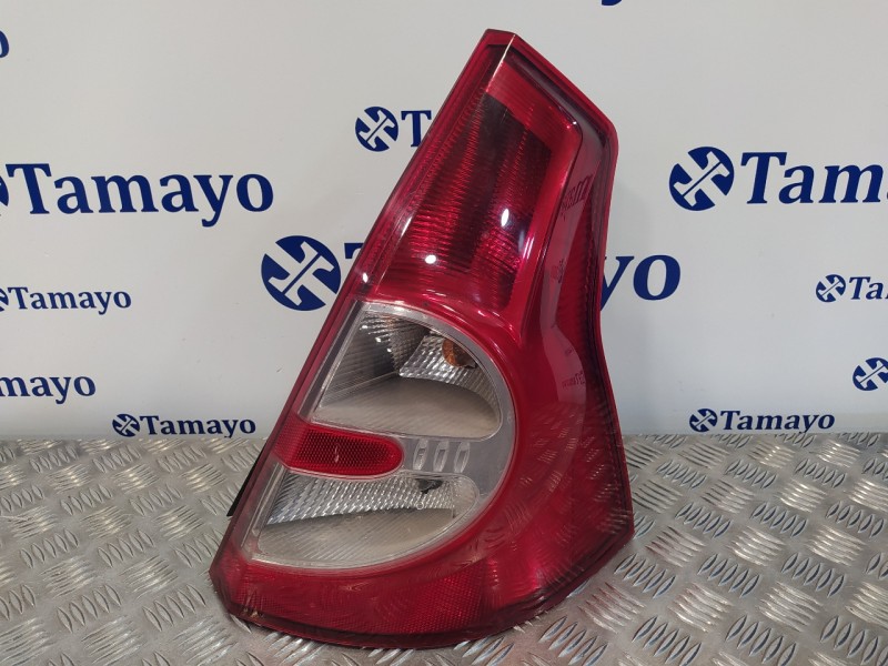 Recambio de piloto trasero derecho para dacia sandero 1.2 16v cat referencia OEM IAM 62421002  8200734824