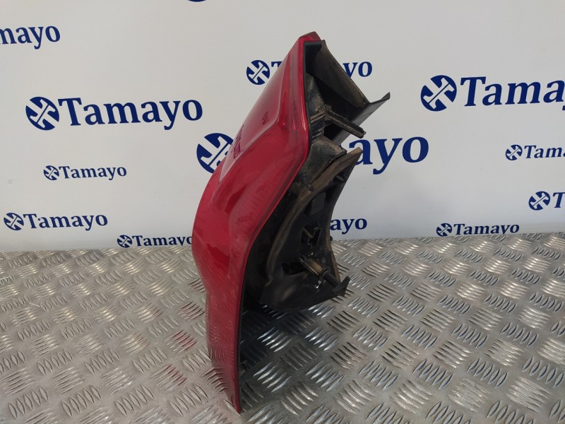 Recambio de piloto trasero derecho para dacia sandero 1.2 16v cat referencia OEM IAM 62421002  8200734824