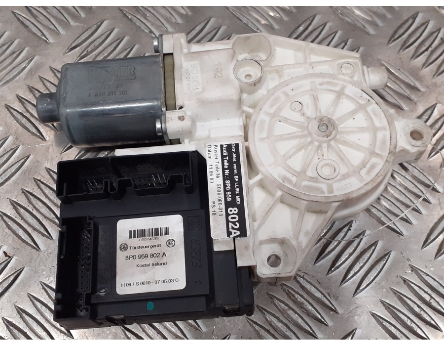 Recambio de motor elevalunas delantero derecho para audi a3 sportback (8p) 2.0 tdi referencia OEM IAM 8P0959802A  E840311202