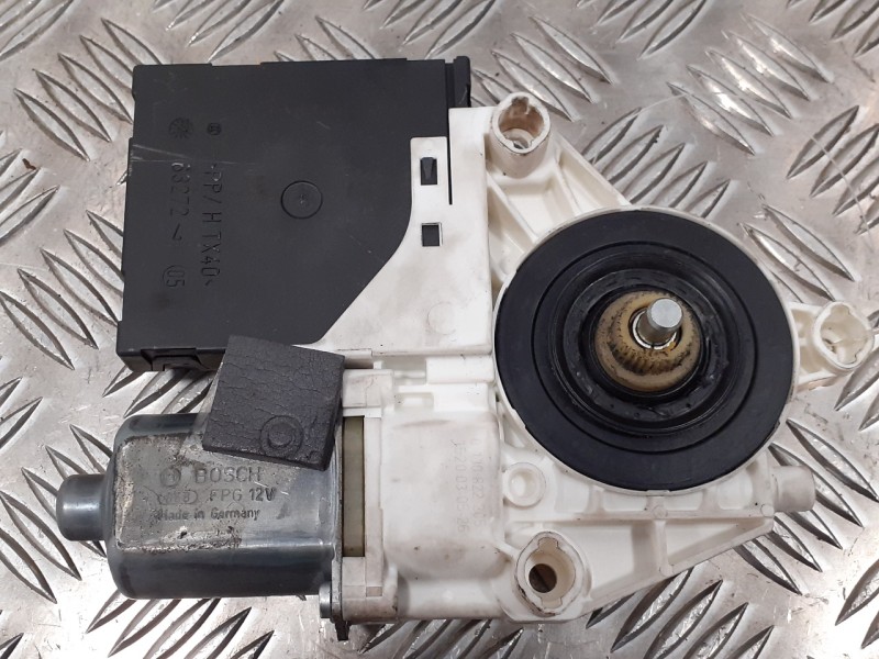 Recambio de motor elevalunas delantero derecho para audi a3 sportback (8p) 2.0 tdi referencia OEM IAM 8P0959802A  E840311202