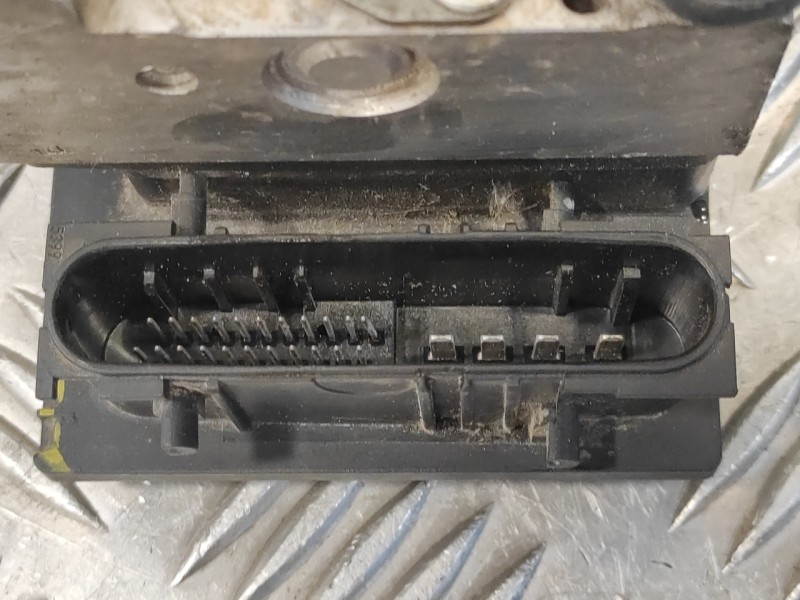 Recambio de abs para dacia sandero 1.2 16v cat referencia OEM IAM 0265232718 0265801018 476604621R