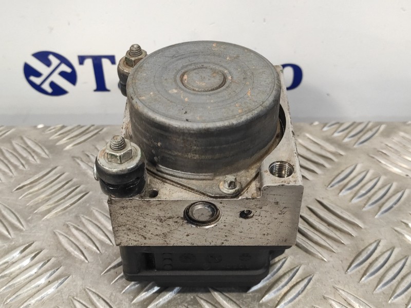 Recambio de abs para dacia sandero 1.2 16v cat referencia OEM IAM 0265232718 0265801018 476604621R