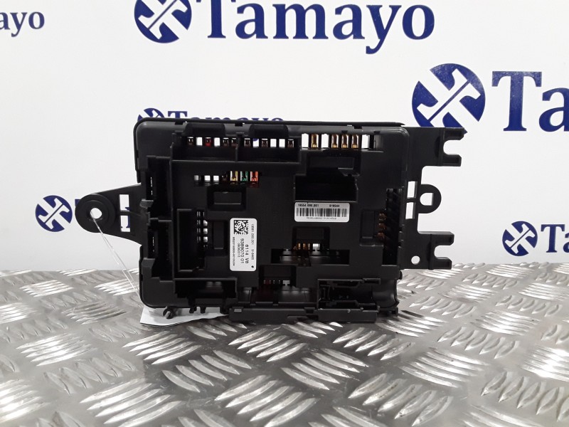 Recambio de caja reles / fusibles para bmw serie 3 lim. (f30) referencia OEM IAM 938907001  19561000001