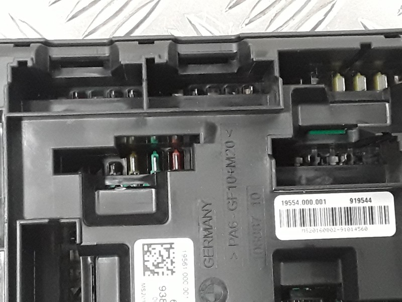 Recambio de caja reles / fusibles para bmw serie 3 lim. (f30) referencia OEM IAM 938907001  19561000001