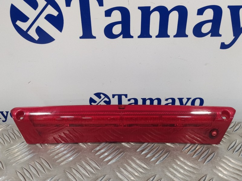 Recambio de luz central de freno para ford fiesta (cb1) 1.25 16v cat referencia OEM IAM 8A6113A613AB  