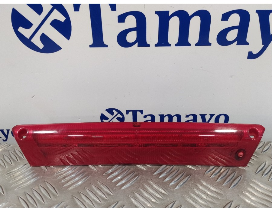 Recambio de luz central de freno para ford fiesta (cb1) 1.25 16v cat referencia OEM IAM 8A6113A613AB  