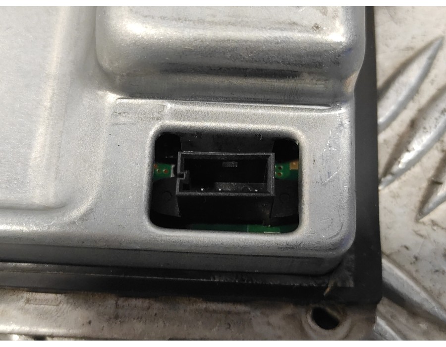 Recambio de centralita faros xenon para saab 9-5 berlina 1.9 tid cat referencia OEM IAM 89030463  73010137N