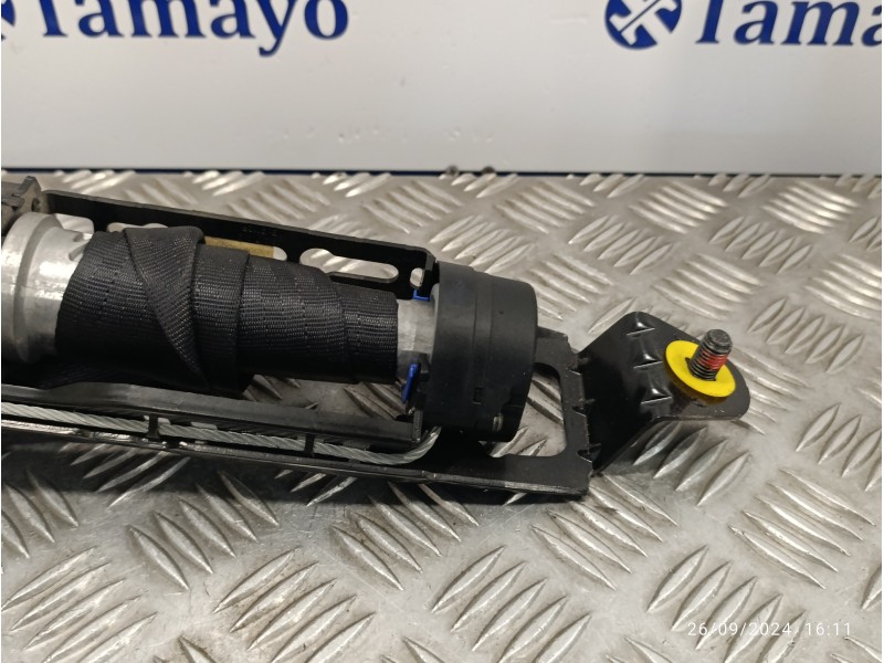 Recambio de cinturon seguridad delantero derecho para volvo c30 2.0 diesel cat referencia OEM IAM 6061062R0  