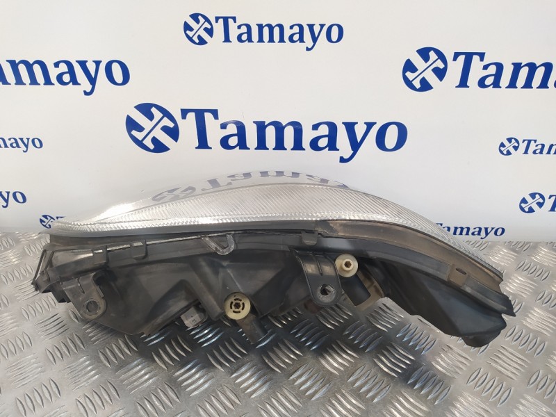 Recambio de faro derecho para opel zafira a 2.0 dti referencia OEM IAM 90582022  67716821