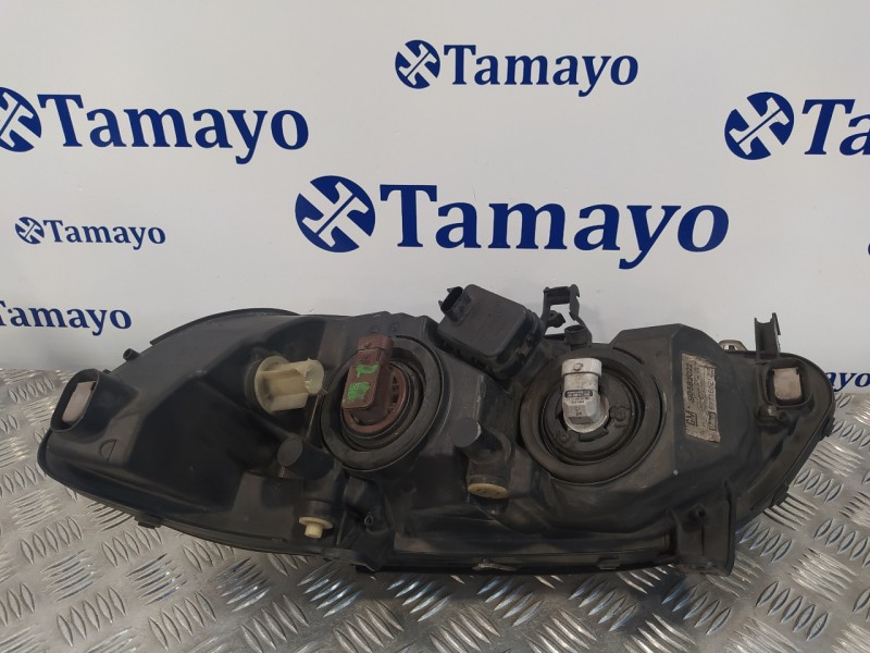 Recambio de faro derecho para opel zafira a 2.0 dti referencia OEM IAM 90582022  67716821