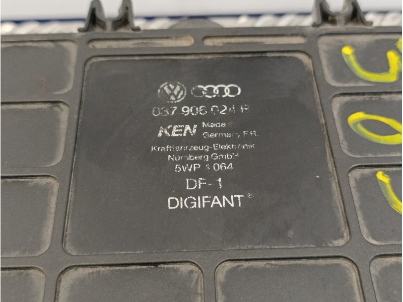 Recambio de centralita motor uce para volkswagen golf iii berlina (1h1) 2.0 referencia OEM IAM 5WP4064  037906024B