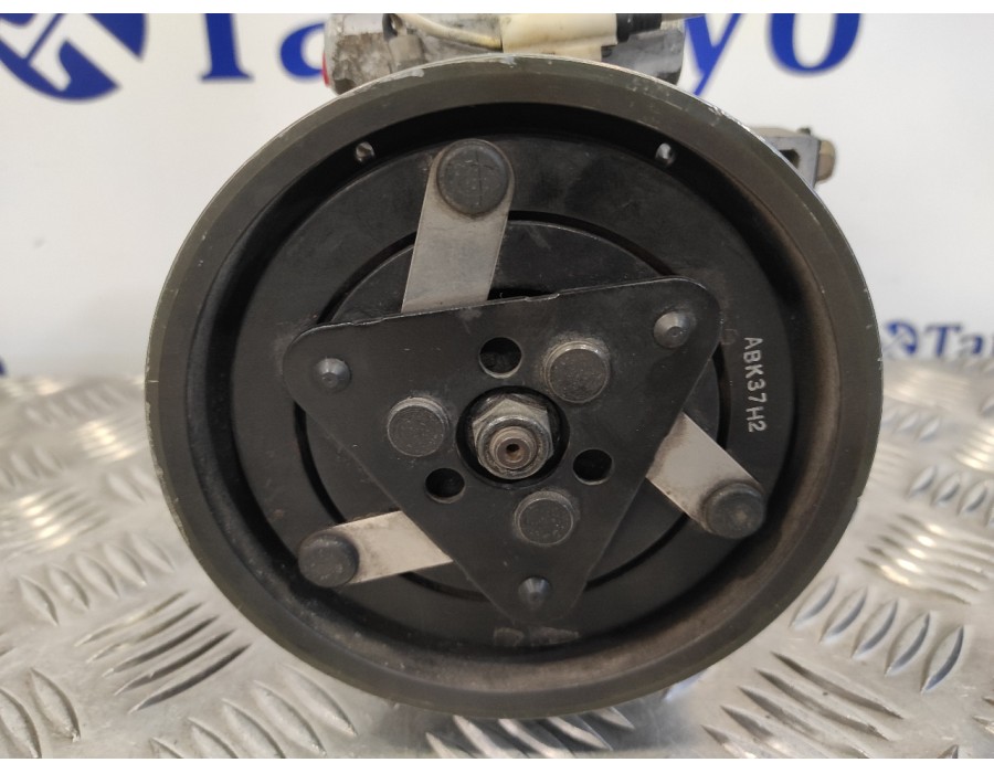 Recambio de compresor aire acondicionado para renault clio ii fase ii (b/cb0) 1.5 dci diesel referencia OEM IAM 8200315744  SD6V