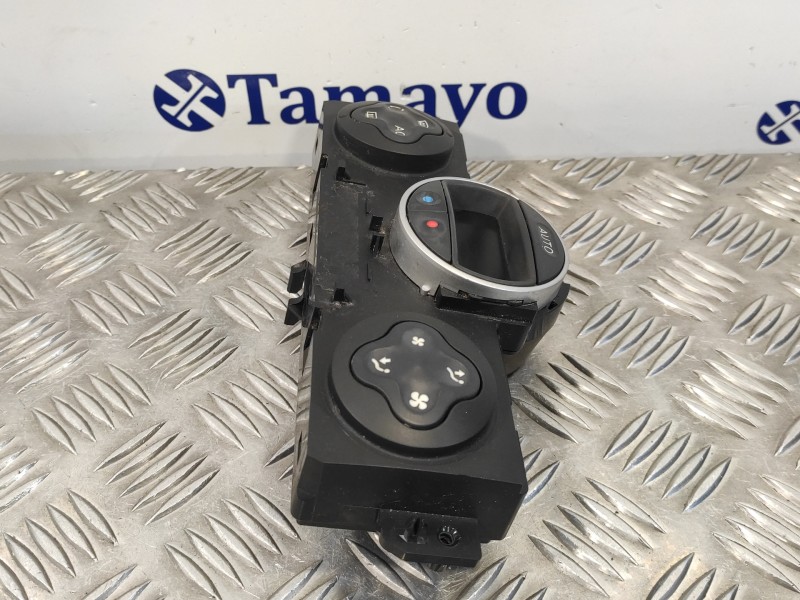 Recambio de mando climatizador para renault clio iii 2.0 16v cat referencia OEM IAM 8200296683  