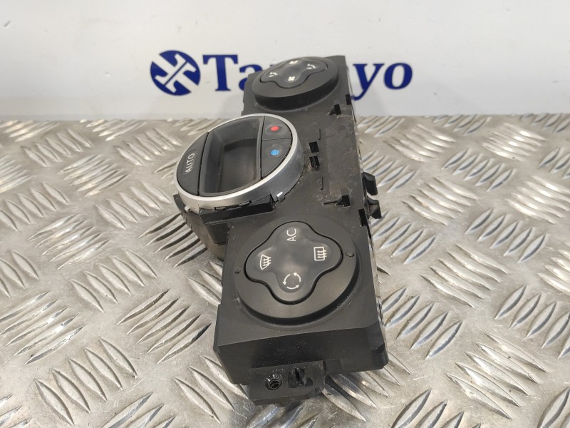 Recambio de mando climatizador para renault clio iii 2.0 16v cat referencia OEM IAM 8200296683  