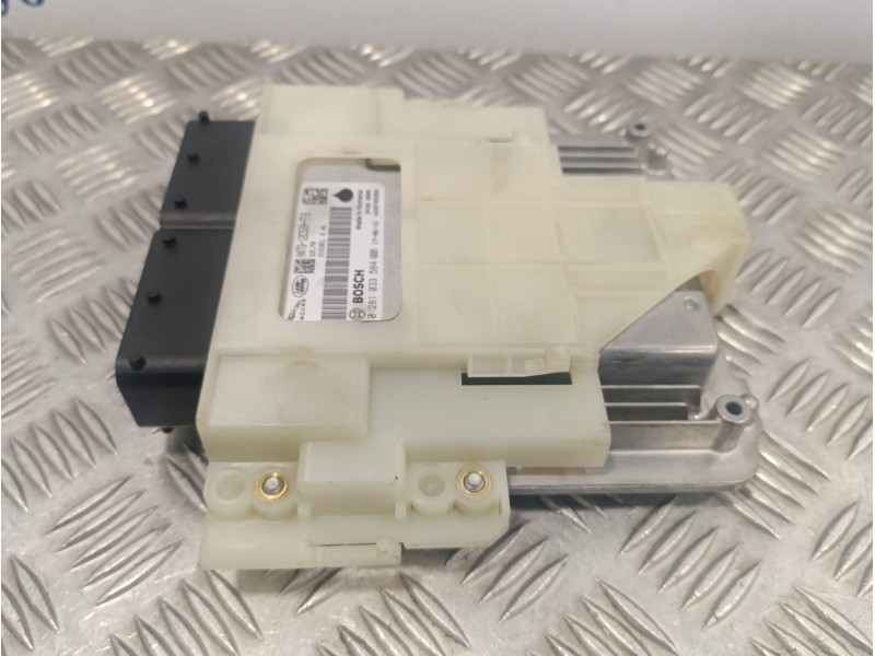 Recambio de centralita motor uce para land rover discovery sport referencia OEM IAM HX7312C520FFB 1039T05350 0281033584