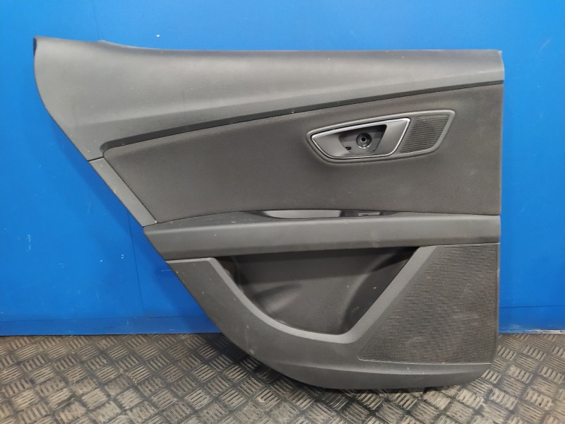 Recambio de guarnecido puerta trasera izquierda para seat leon (5f1) 1.6 tdi referencia OEM IAM W05F4867211C W05G0959855A W05F48