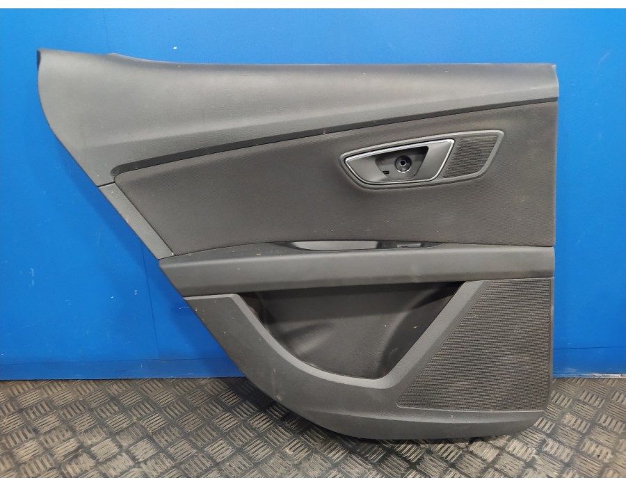 Recambio de guarnecido puerta trasera izquierda para seat leon (5f1) 1.6 tdi referencia OEM IAM W05F4867211C W05G0959855A W05F48