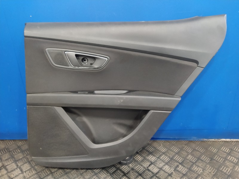 Recambio de guarnecido puerta trasera derecha para seat leon (5f1) 1.6 tdi referencia OEM IAM 5F4867116A W05F4867228A W05F486721