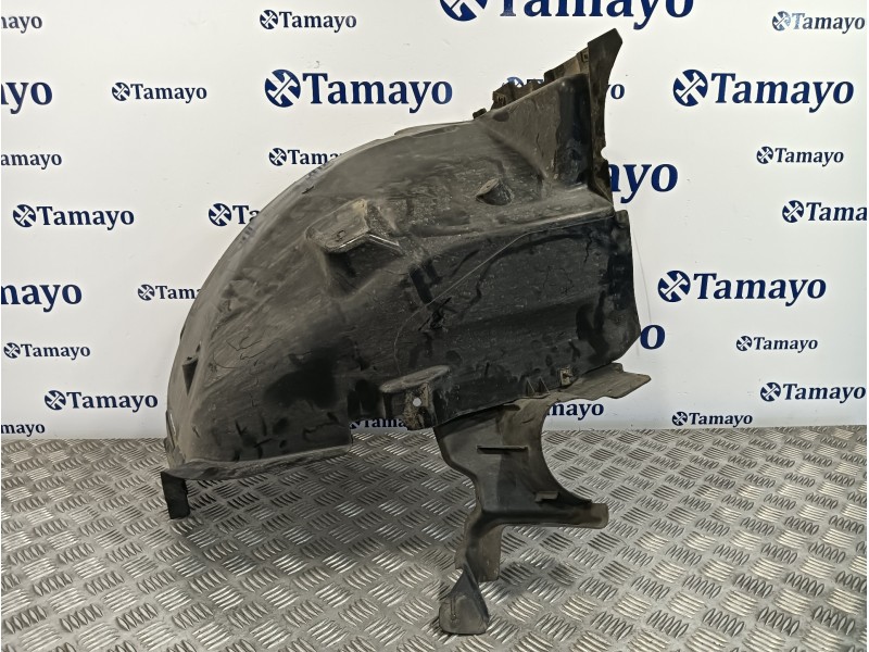 Recambio de plastico paso rueda delantero izquierdo para land rover discovery sport referencia OEM IAM FK7216A574AD  