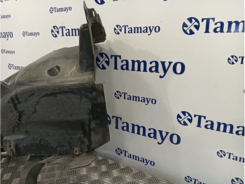 Recambio de plastico paso rueda delantero izquierdo para land rover discovery sport referencia OEM IAM FK7216A574AD  