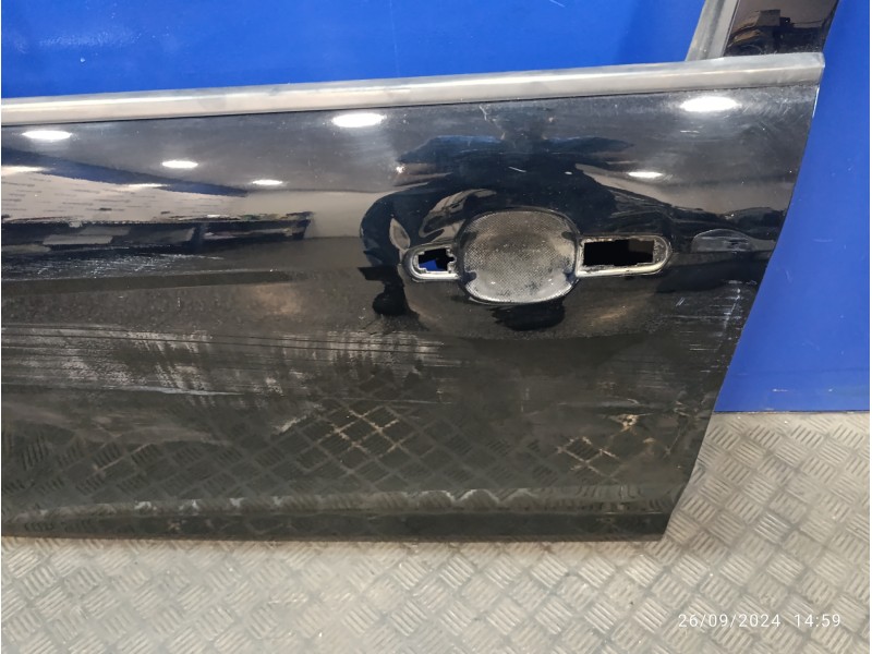 Recambio de puerta delantera izquierda para ford focus lim. black&red referencia OEM IAM   