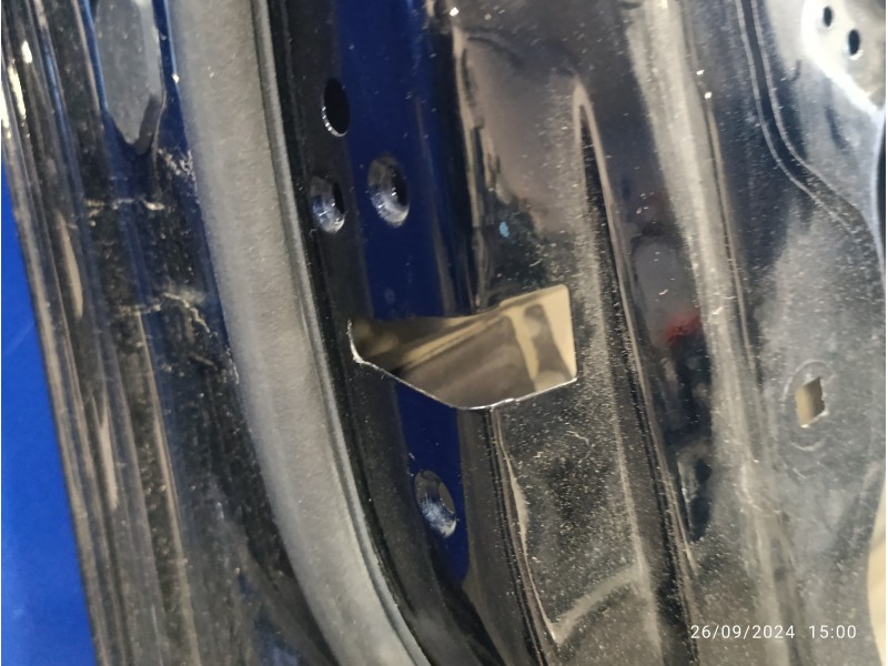 Recambio de puerta delantera izquierda para ford focus lim. black&red referencia OEM IAM   