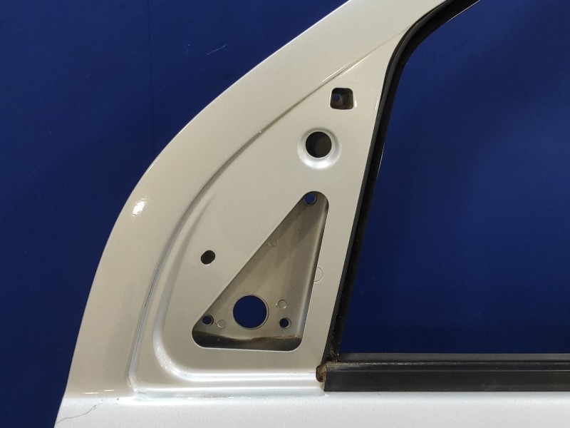 Recambio de puerta delantera izquierda para land rover freelander (lr2) 2.2 td4 cat referencia OEM IAM   