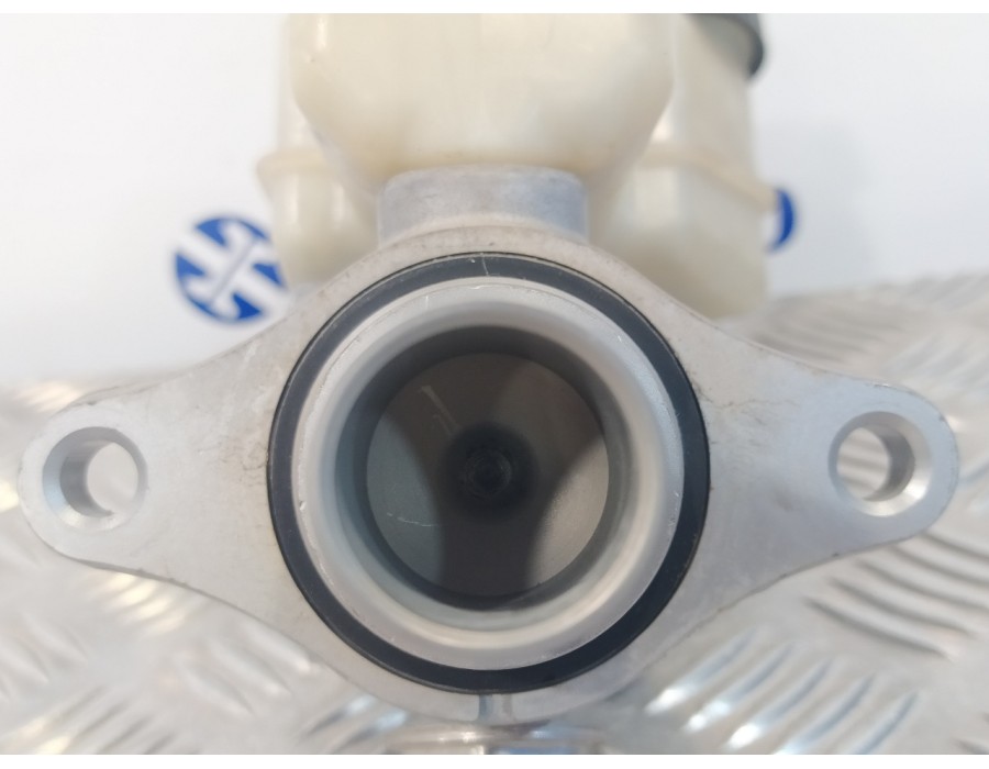 Recambio de bomba freno para mercedes-benz clase r (w251) 3.0 cdi cat referencia OEM IAM A2514300202  03350886791