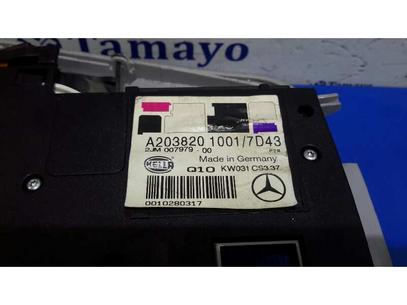 Recambio de luz interior para mercedes-benz clase c (w203) berlina referencia OEM IAM A20382010017D43  A2038201001