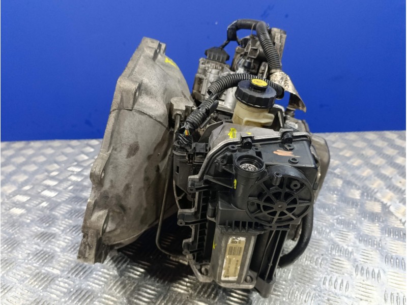 Recambio de caja cambios para opel meriva 1.6 16v referencia OEM IAM Z16XEP  