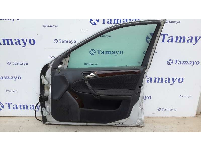 Recambio de puerta delantera derecha para mercedes-benz clase c (w203) berlina 2.2 cdi cat referencia OEM IAM   