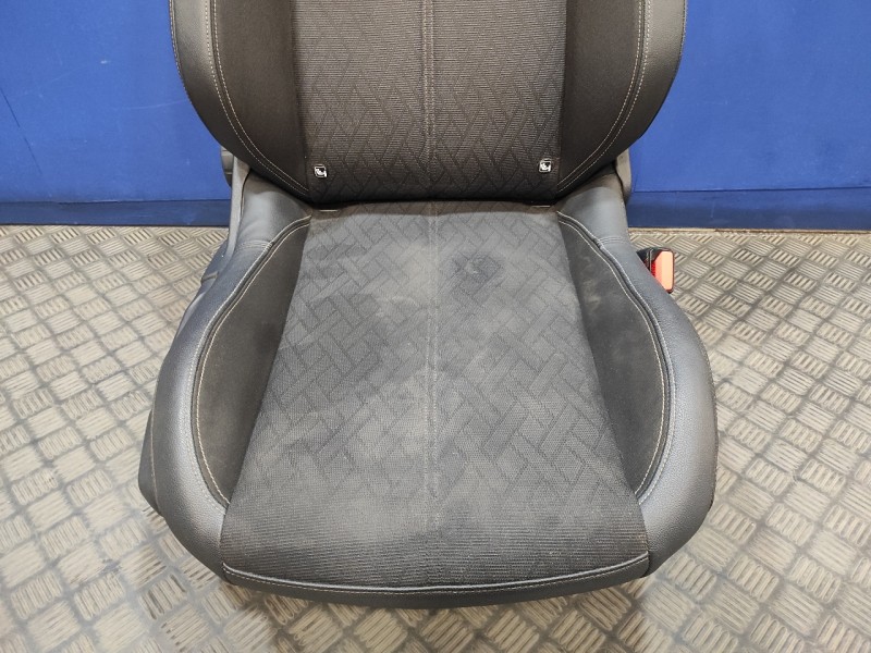 Recambio de juego asientos completo para opel corsa f corsa f referencia OEM IAM   