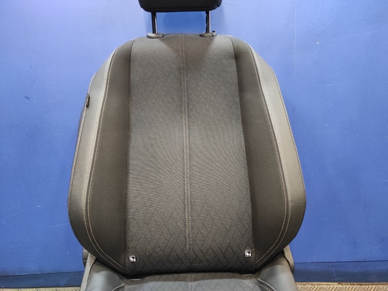 Recambio de juego asientos completo para opel corsa f corsa f referencia OEM IAM   