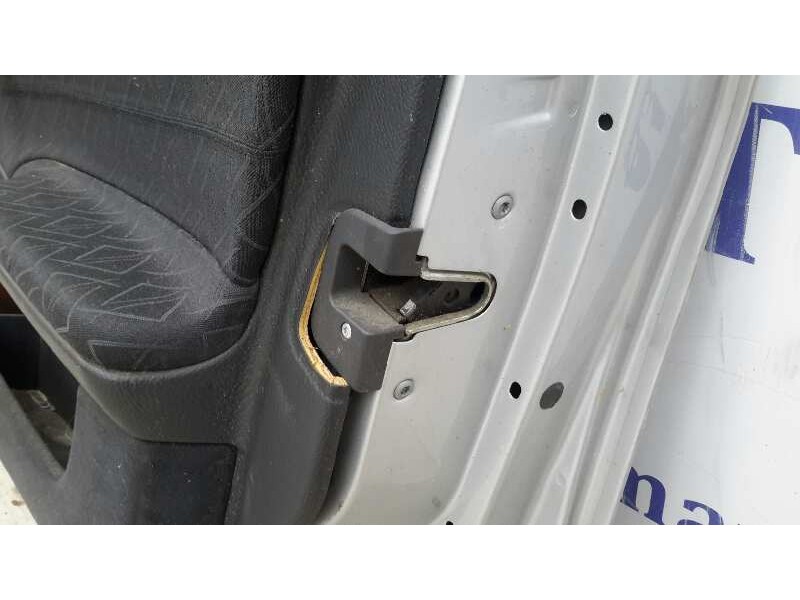 Recambio de puerta delantera derecha para mercedes-benz clase c (w203) berlina 2.2 cdi cat referencia OEM IAM   