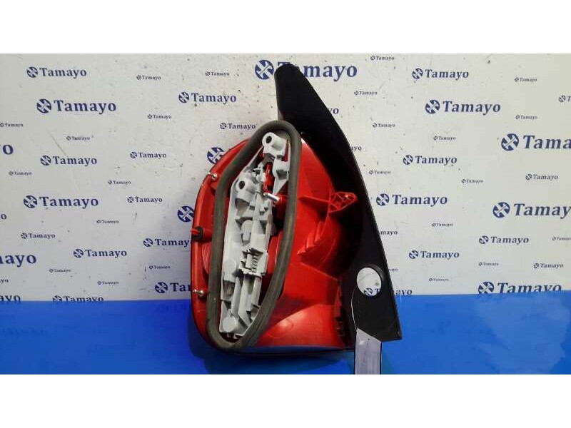 Recambio de piloto trasero derecho para renault modus referencia OEM IAM 8200212204  