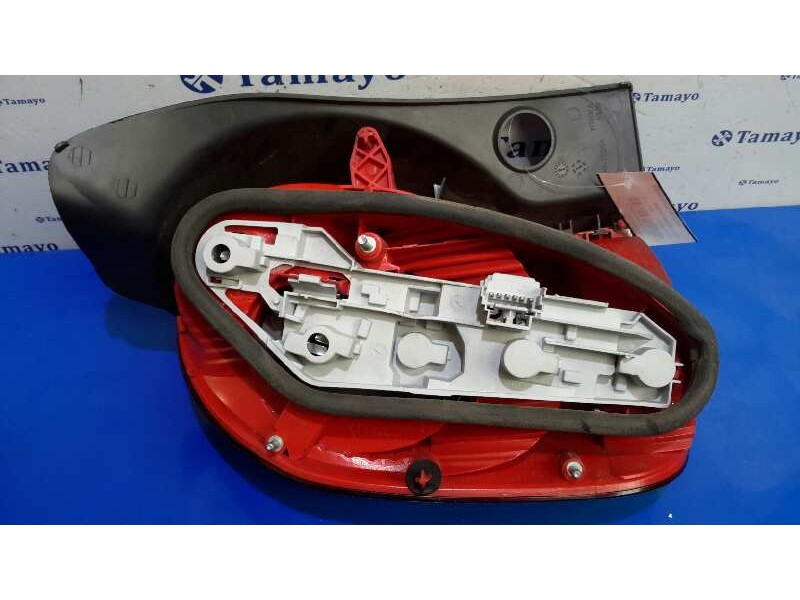 Recambio de piloto trasero derecho para renault modus referencia OEM IAM 8200212204  