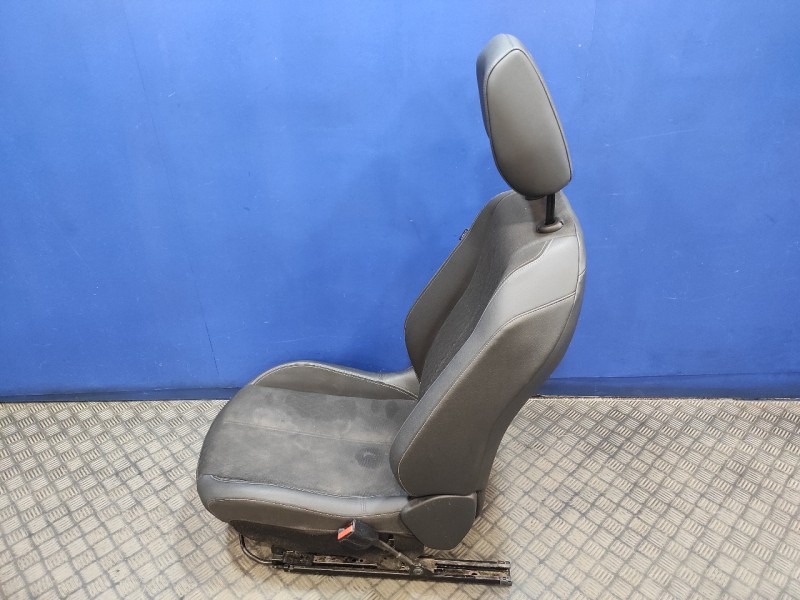 Recambio de juego asientos completo para opel corsa f corsa f referencia OEM IAM   