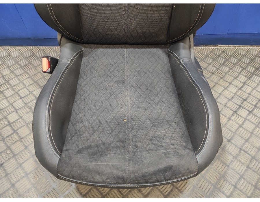 Recambio de juego asientos completo para opel corsa f corsa f referencia OEM IAM   