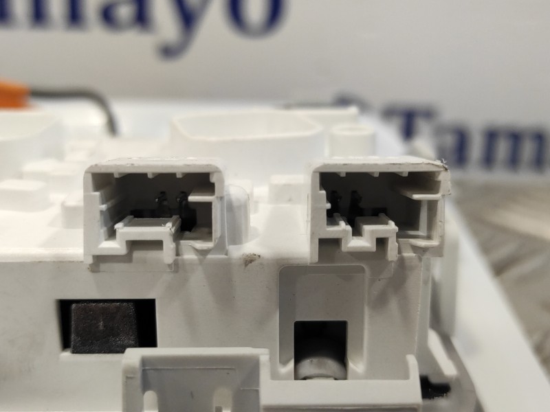 Recambio de luz interior para peugeot 2008 (--.2013) 1.2 12v e-thp referencia OEM IAM 9673810977  