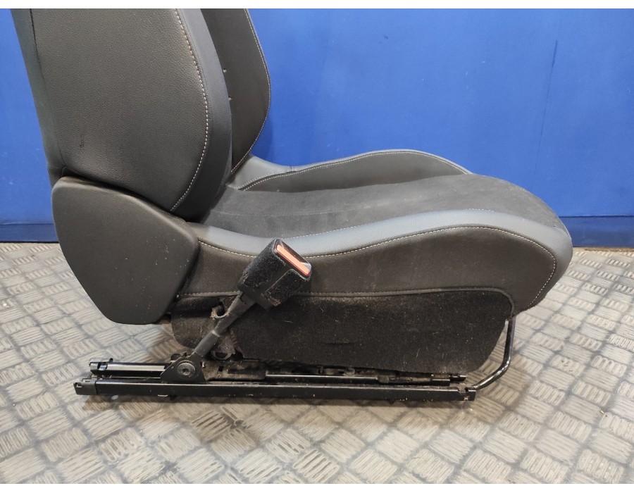 Recambio de juego asientos completo para opel corsa f corsa f referencia OEM IAM   
