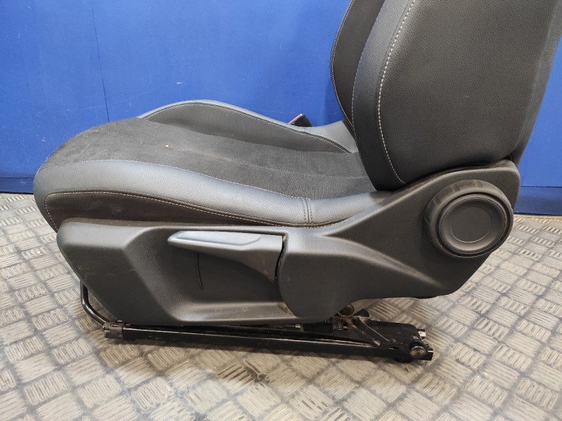 Recambio de juego asientos completo para opel corsa f corsa f referencia OEM IAM   