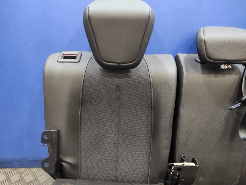 Recambio de juego asientos completo para opel corsa f corsa f referencia OEM IAM   