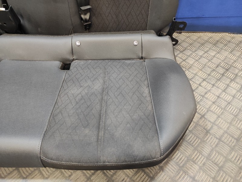Recambio de juego asientos completo para opel corsa f corsa f referencia OEM IAM   