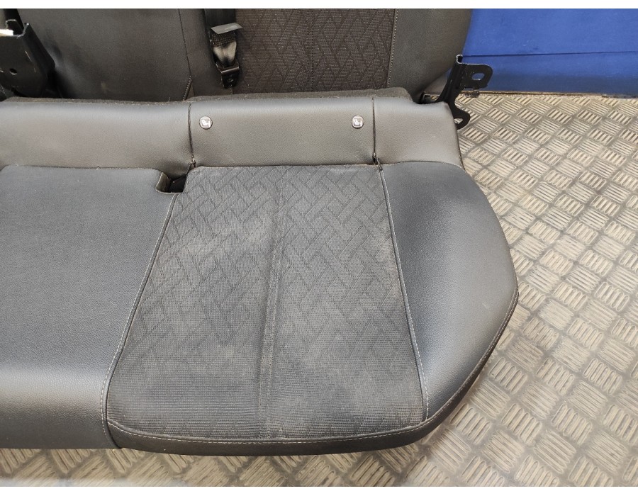 Recambio de juego asientos completo para opel corsa f corsa f referencia OEM IAM   
