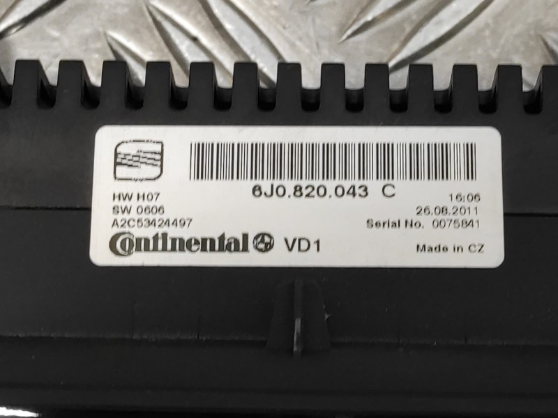 Recambio de mando climatizador para seat ibiza (6j5) 1.6 16v referencia OEM IAM 6J0820043C  A2C53424497