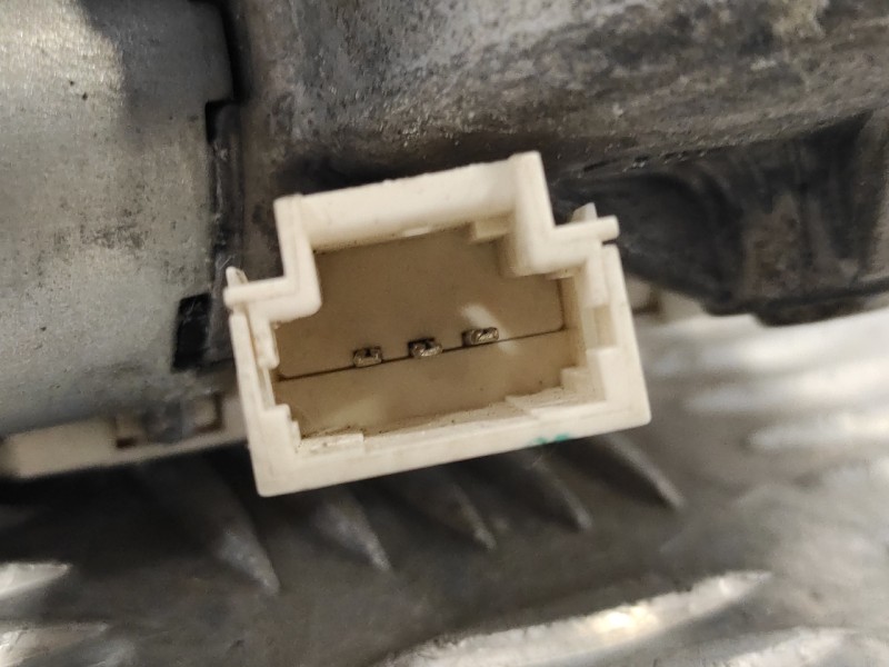 Recambio de motor limpia trasero para renault clio iii 2.0 16v cat referencia OEM IAM 8200311486  53026312