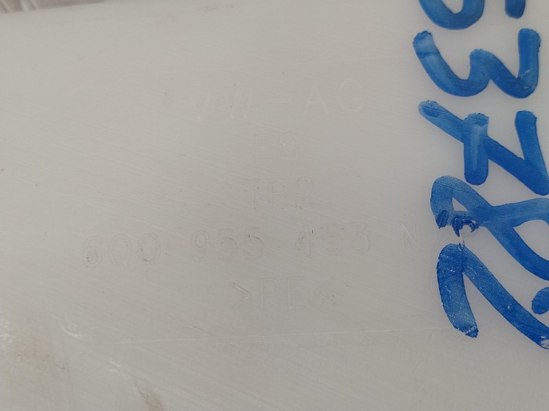 Recambio de deposito limpia para seat ibiza (6j5) 1.6 16v referencia OEM IAM 6Q0955453N  